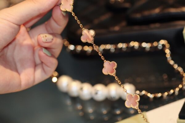 VCA Bracelet 013