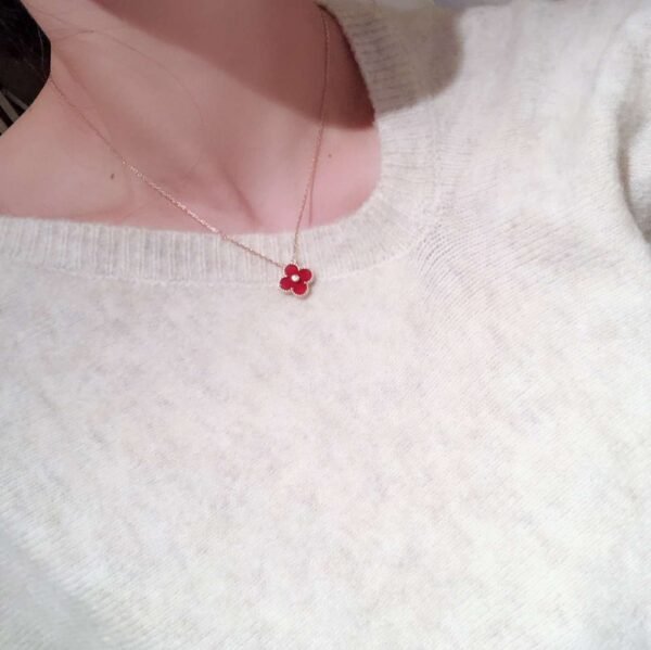 VCA Necklace 027