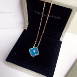 VCA Necklace 029