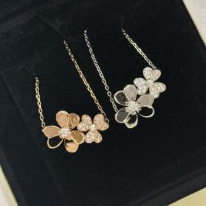 VCA Necklace 032