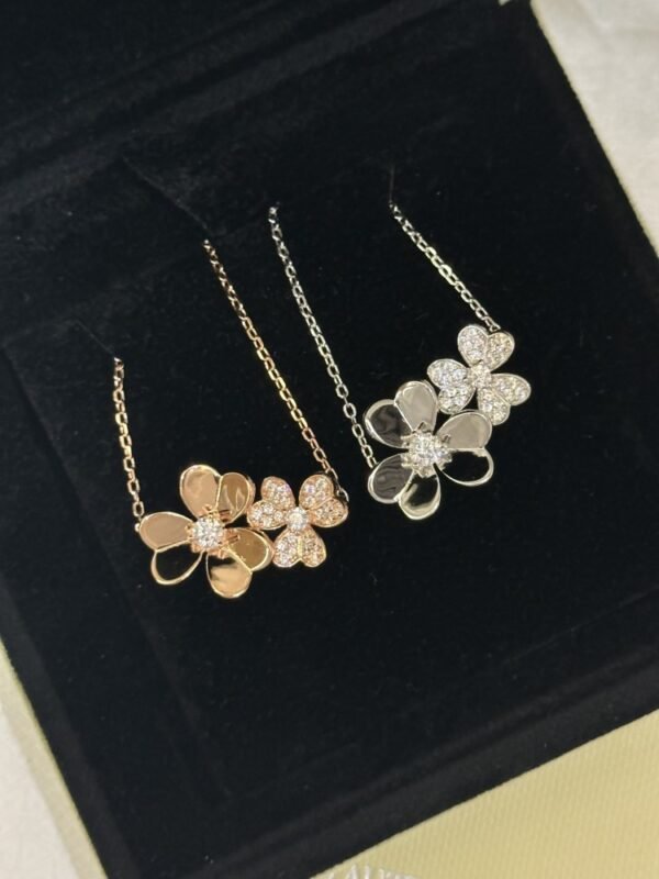 VCA Necklace 032