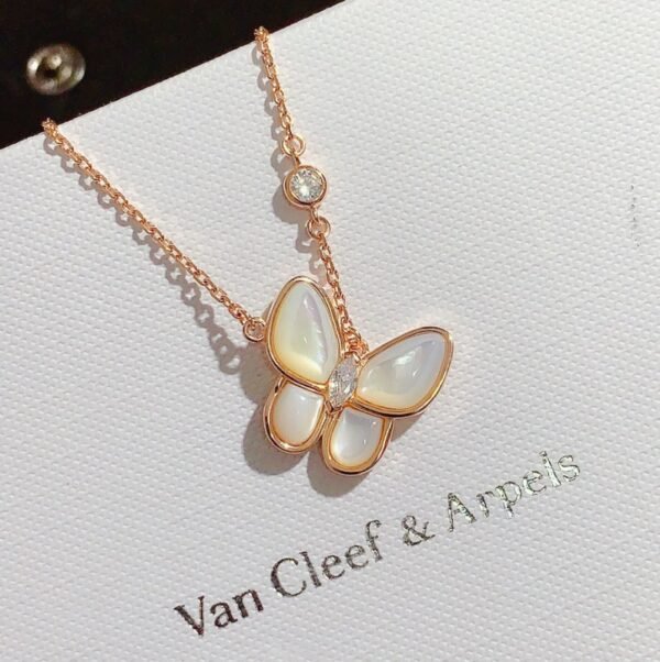 VCA Necklace 039