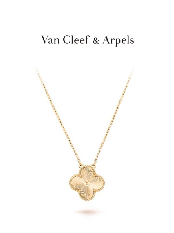 VCA Necklace 040