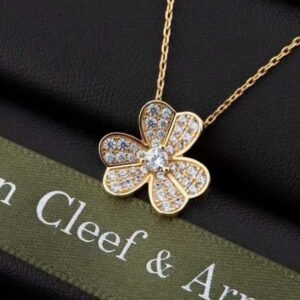 VCA Necklace 050