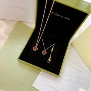 VCA Necklace 054