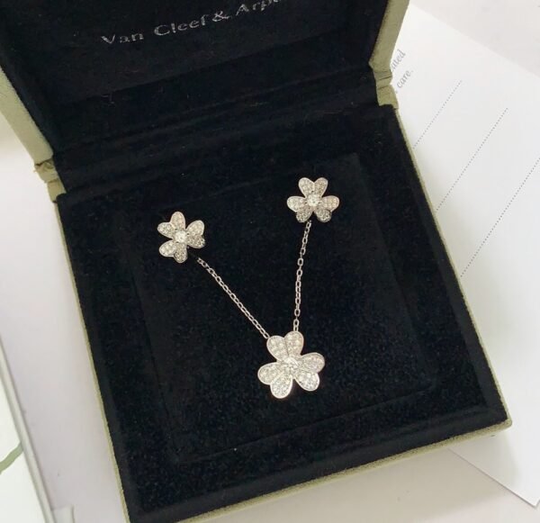 VCA Necklace 055