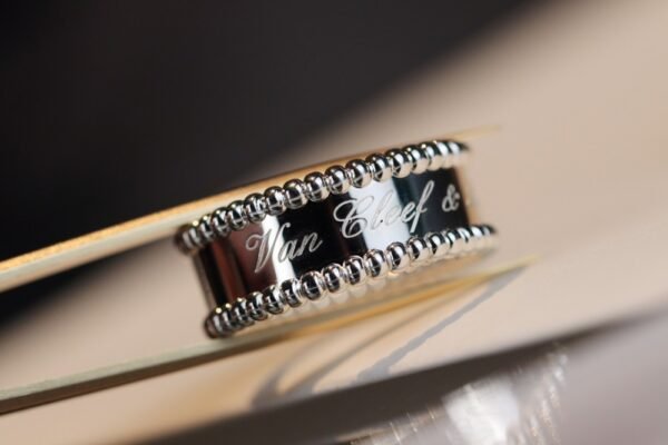 VCA Ring 003