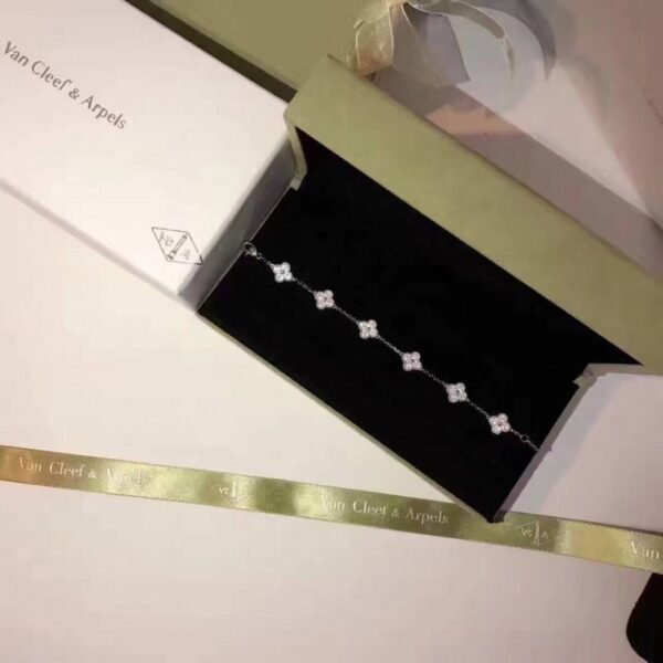 VCA Bracelet 025