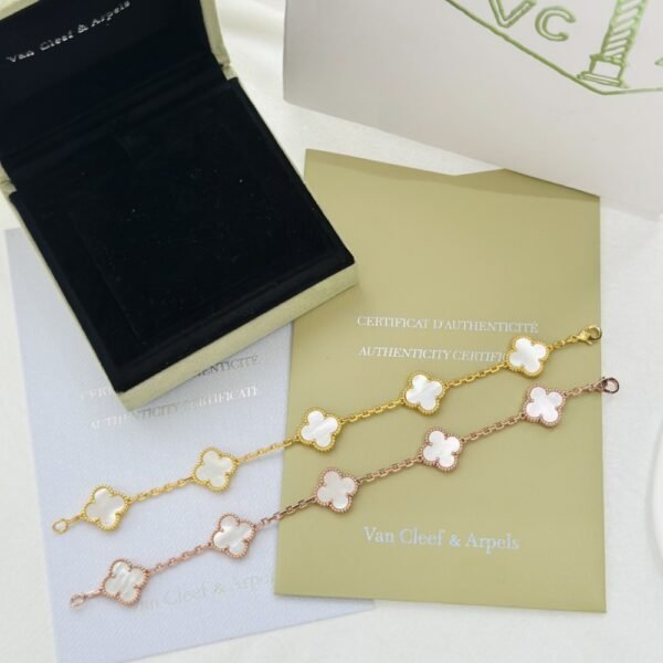 VCA Bracelet 033