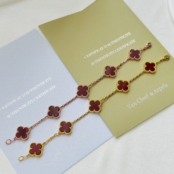 VCA Bracelet 035
