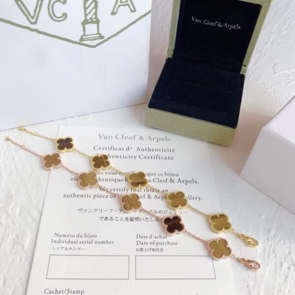 VCA Bracelet 039