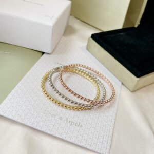VCA Bracelet 040