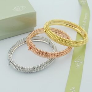 VCA Bracelet 005
