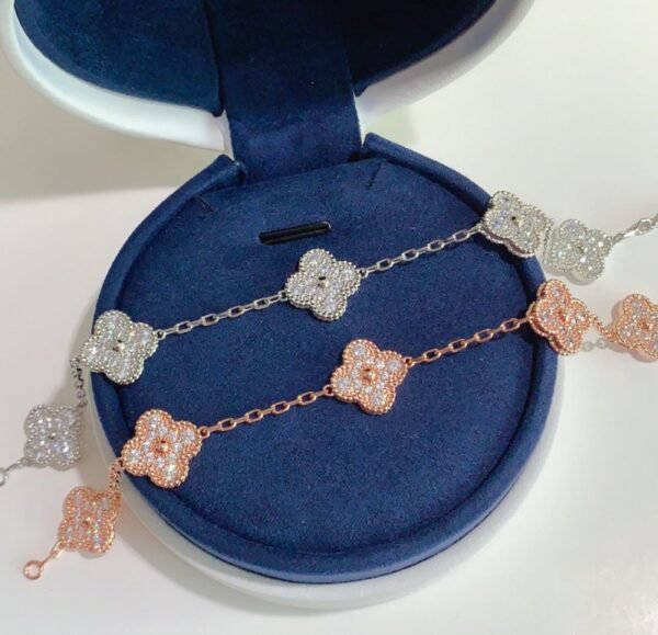 VCA Bracelet 046