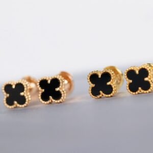VCA Earring 002