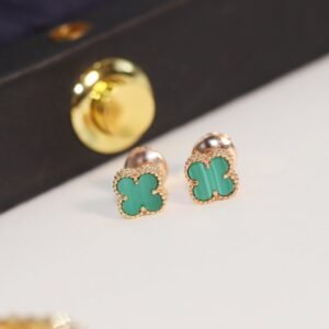 VCA Earring 004