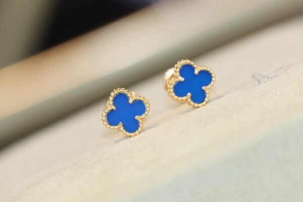 VCA Earring 008