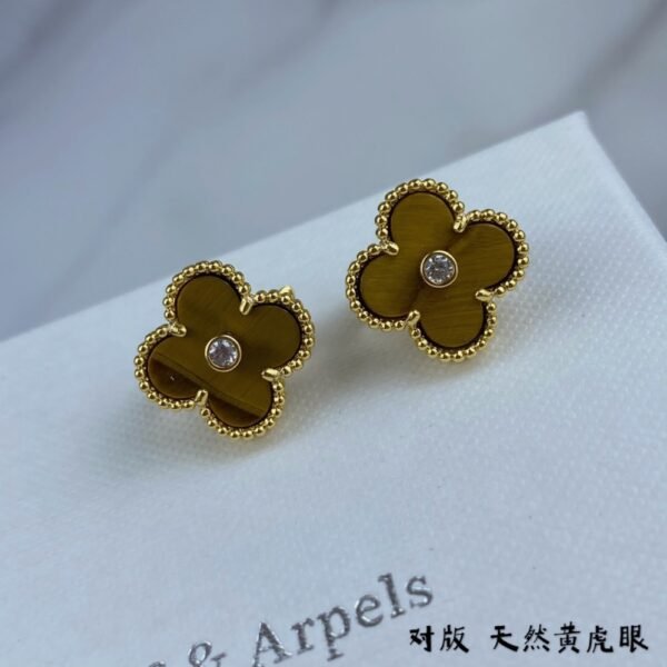 VCA Earring 014