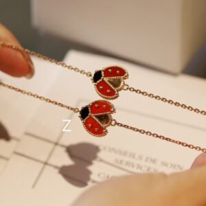 VCA Bracelet 007