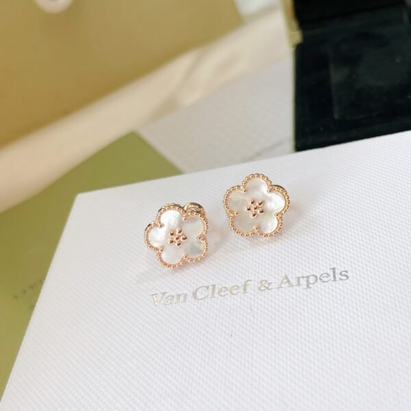 VCA Earring 022