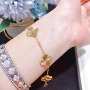 VCA Bracelet 010