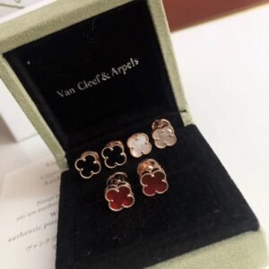 VCA Earring 032
