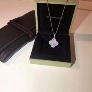 VCA Necklace 008