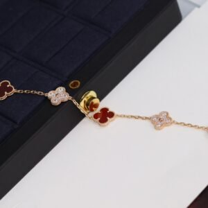 VCA Bracelet 012