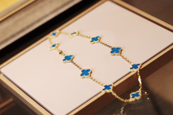 VCA Necklace 018