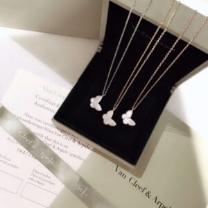 VCA Necklace 020