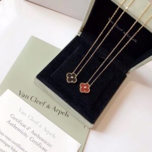 VCA Necklace 022