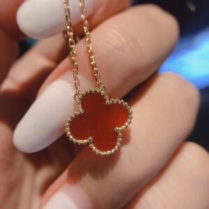 VCA Necklace 023