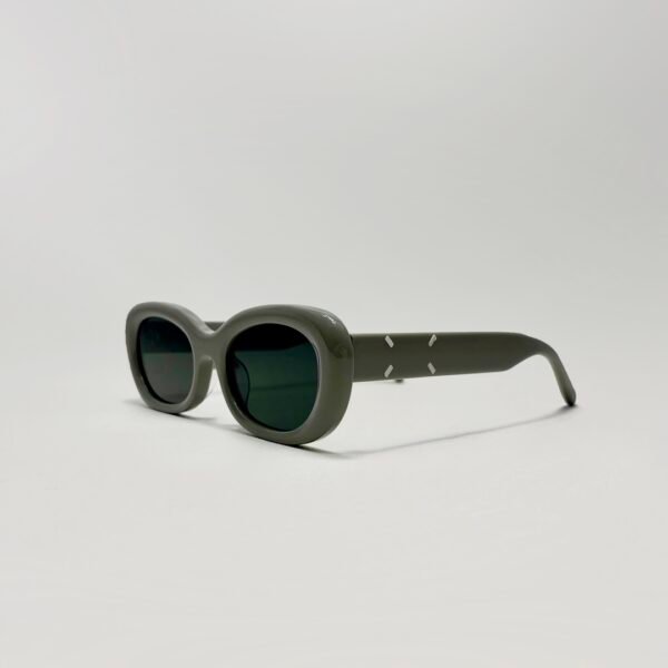 GM 082 - Image 2