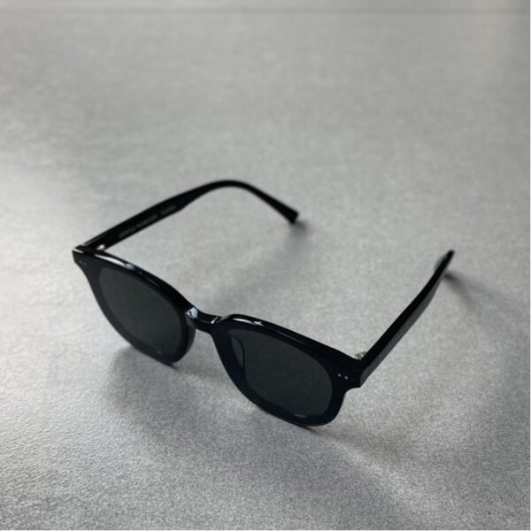 GM 021 - Image 2