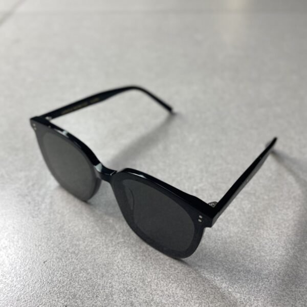 GM 022 - Image 2