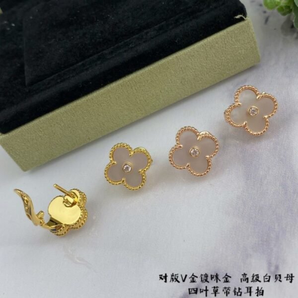 VCA Earring 017 - Image 2