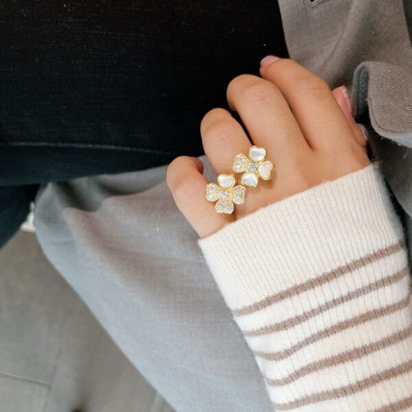 VCA Earring 025 - Image 2