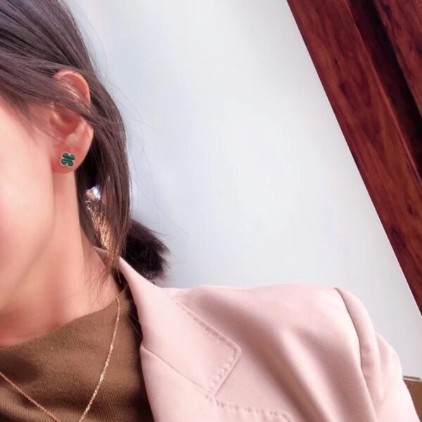 VCA Earring 031 - Image 2