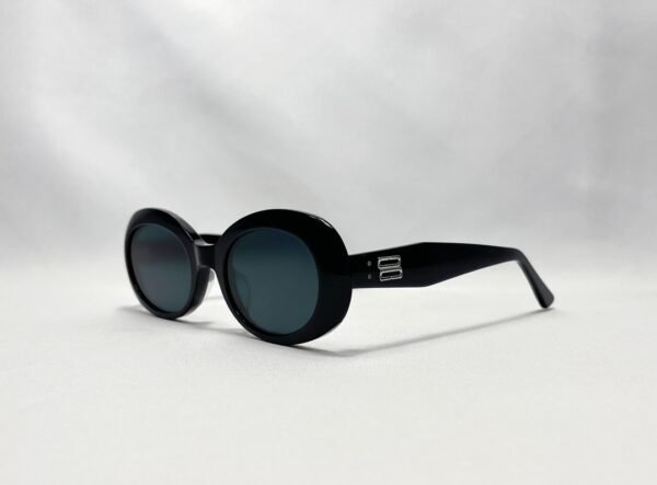 GM 061 - Image 2