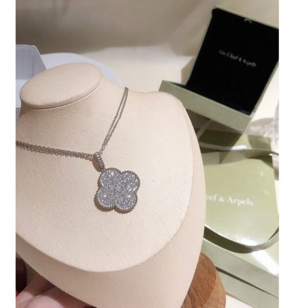 VCA Necklace 011 - Image 2