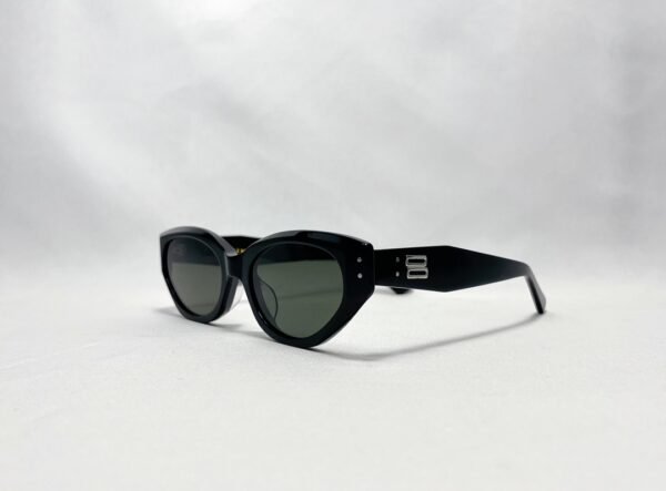 GM 063 - Image 2