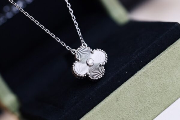 VCA Necklace 013 - Image 2