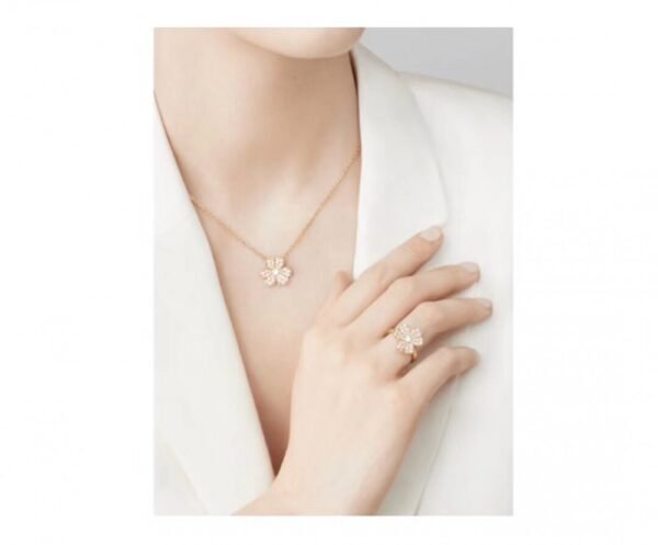 VCA Necklace 026 - Image 3