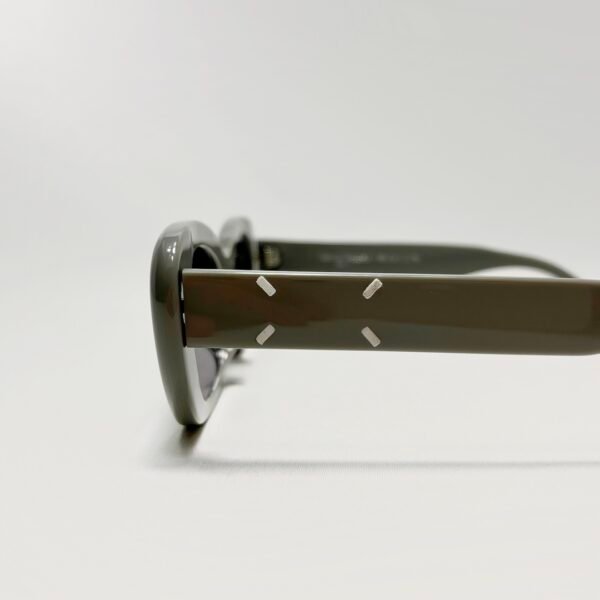 GM 082 - Image 3