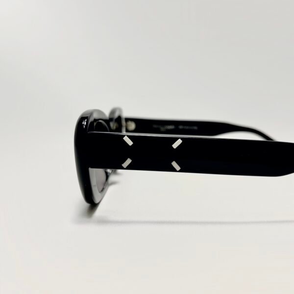 GM 084 - Image 3