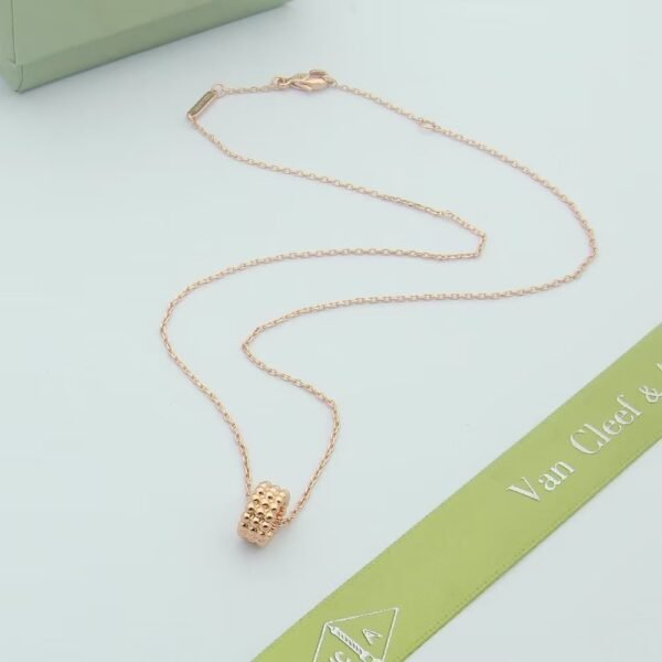 VCA Necklace 049 - Image 3