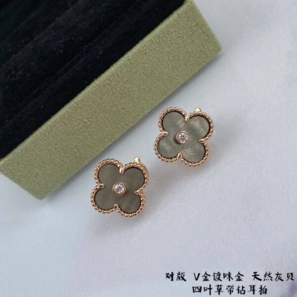 VCA Earring 015 - Image 3