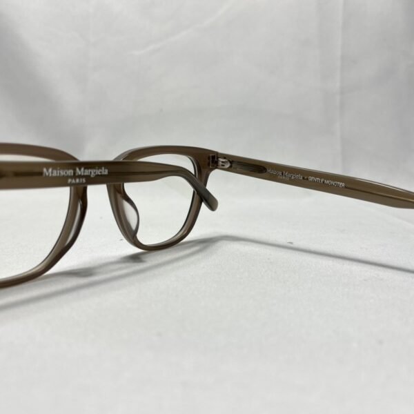GM 054 - Image 3