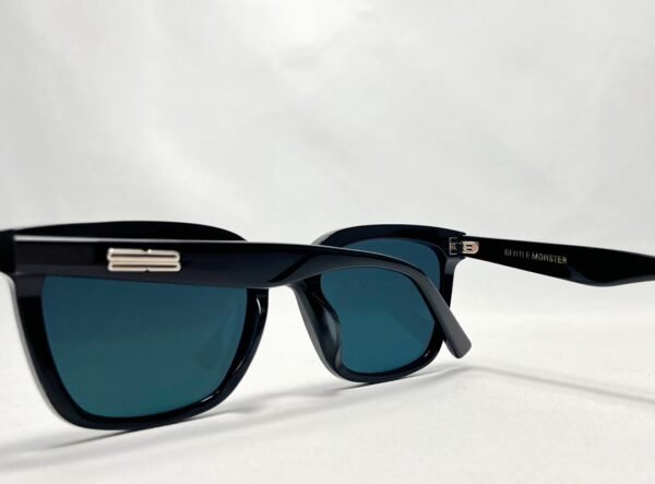 GM 058 - Image 3