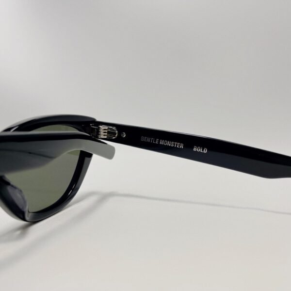 GM 070 - Image 3